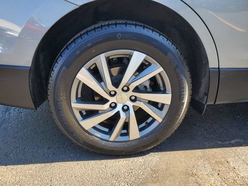 Certified 2023 Chevrolet Equinox LT FWD image 9