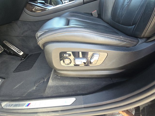 Used 2021 BMW X7 M50i AWD/4WD image 31