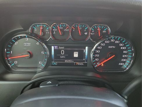 Used 2018 Chevrolet Tahoe LT image 17