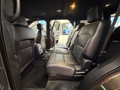 Used 2016 Ford Explorer XLT w/ Equipment Group 202A AWD/4WD image 52