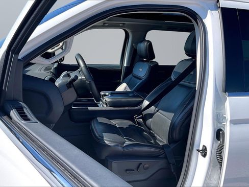 Used 2021 Ford F150 Lariat w/ Equipment Group 502A High image 16