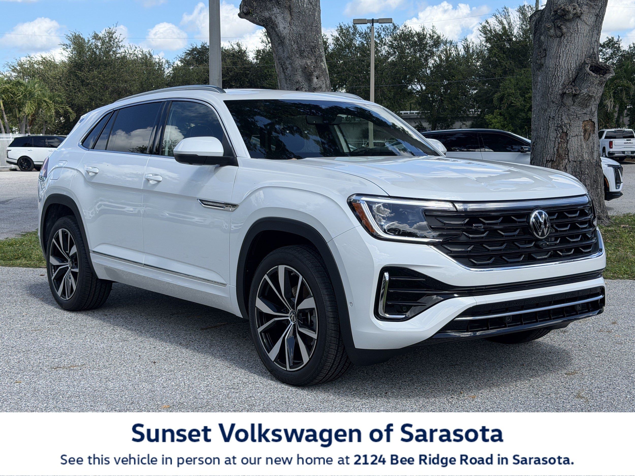 New 2026 Volkswagen Atlas Cross Sport SEL Premium R-Line AWD/4WD image 1