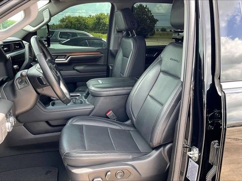 Used 2024 GMC Sierra 2500 Denali w/ Denali Reserve Package AWD/4WD image 18