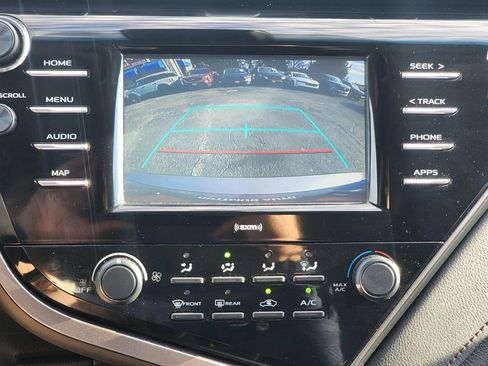 Used 2020 Toyota Camry LE FWD image 15