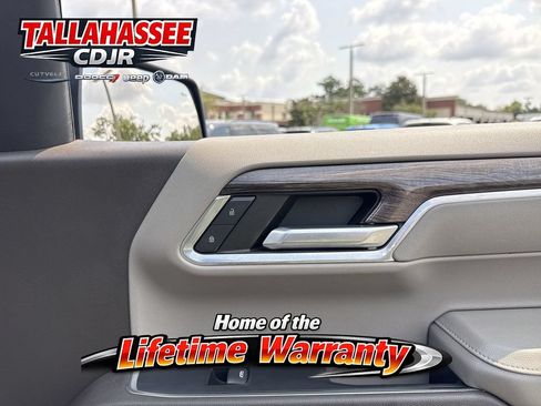 Used 2023 Chevrolet Silverado 1500 LTZ AWD/4WD image 31