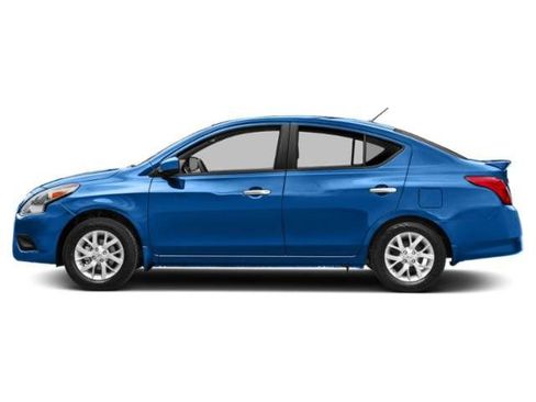 Used 2015 Nissan Versa SV FWD image 3