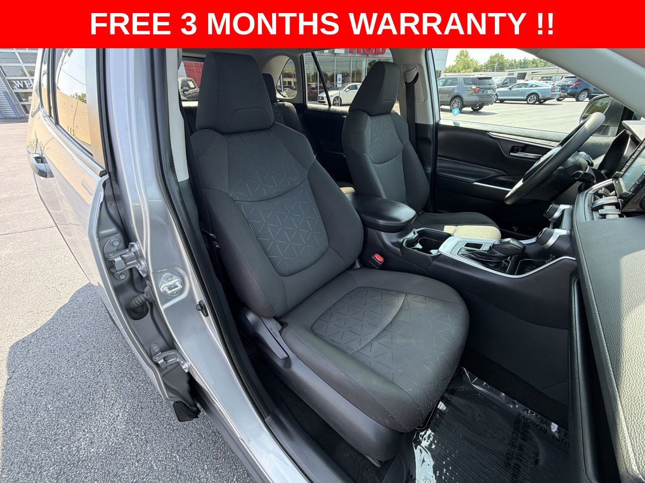 Used 2021 Toyota RAV4 XLE AWD/4WD image 20