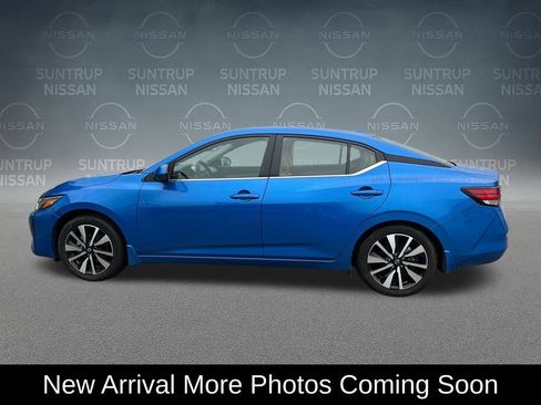 Used 2025 Nissan Sentra SV w/ SV Premium Package FWD image 3
