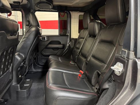 Used 2019 Jeep Wrangler Unlimited Rubicon AWD/4WD image 17