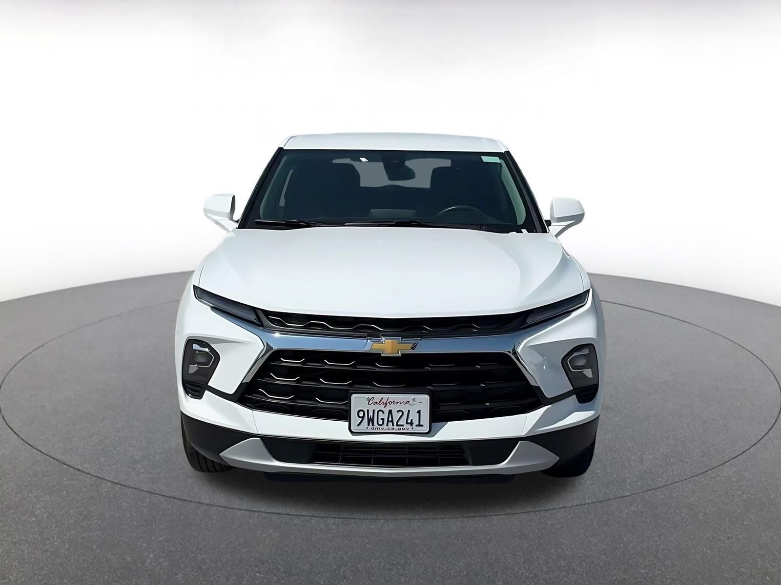 Used 2026 Chevrolet Blazer LT FWD image 4