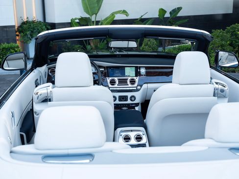Certified 2020 Rolls-Royce Dawn RWD image 11
