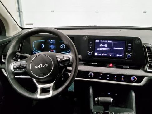 Used 2024 Kia Sportage LX FWD image 23