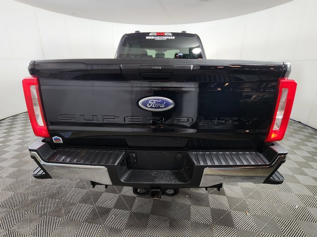 Used 2025 Ford F250 XLT AWD/4WD image 6