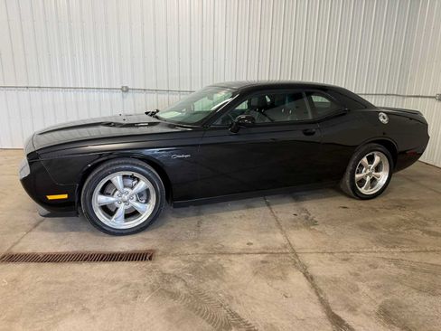 Used 2013 Dodge Challenger R/T RWD image 2