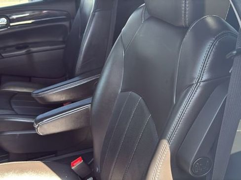 Used 2016 Buick Enclave Leather AWD/4WD image 25