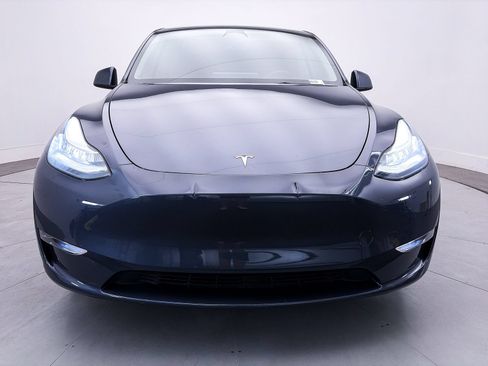 Used 2023 Tesla Model Y Long Range AWD/4WD image 12