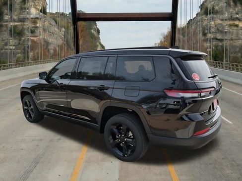 New 2026 Jeep Grand Cherokee L Limited RWD image 8