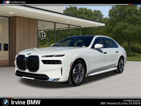 Used 2025 BMW i7 eDrive50 w/ Premium Package image 1