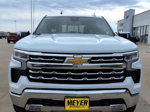 Used 2024 Chevrolet Silverado 1500 LTZ image 3