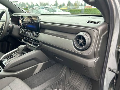 Used 2025 Chevrolet Colorado W/T image 26