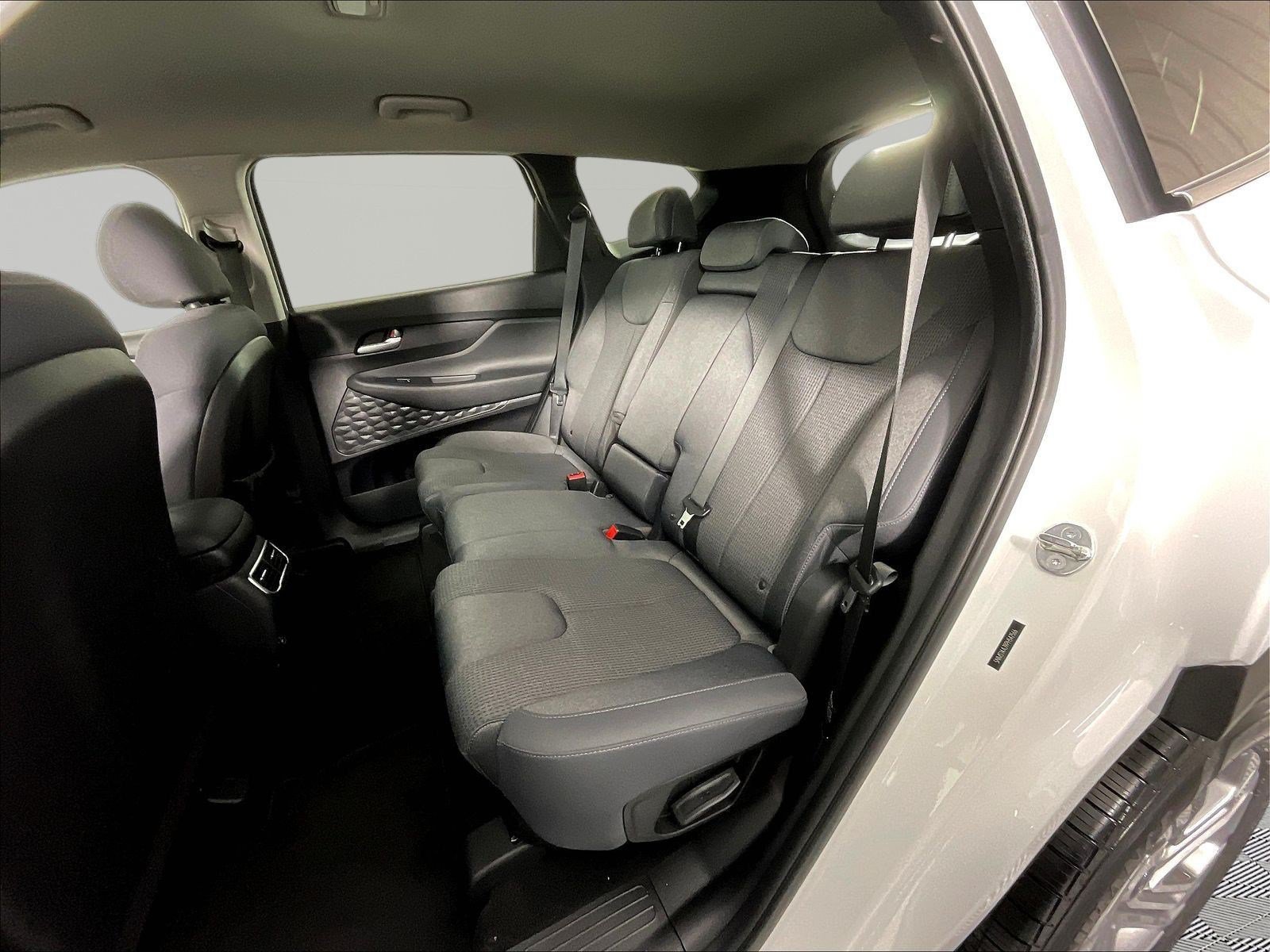Certified 2023 Hyundai Santa Fe SE FWD image 22