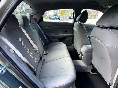 Used 2026 Hyundai Elantra Sport image 16