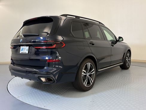 Used 2026 BMW X7 xDrive40i AWD/4WD image 9