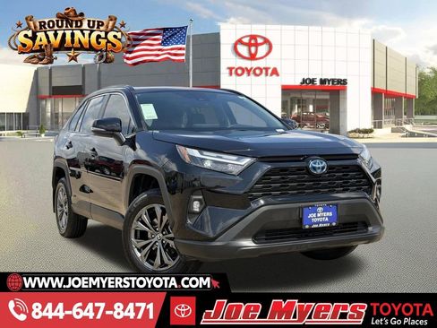 Used 2024 Toyota RAV4 XLE Premium image 1