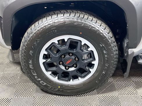 Certified 2026 Toyota 4Runner TRD Off-Road Premium AWD/4WD image 24