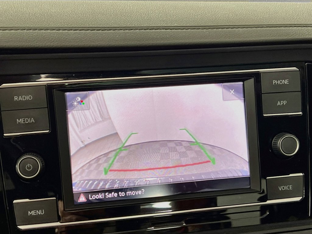 Used 2024 Volkswagen Jetta SE w/ Panoramic Sunroof Package FWD image 13