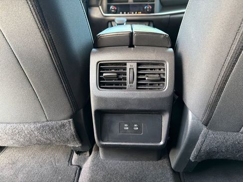 Used 2024 Nissan Rogue SV AWD/4WD image 18
