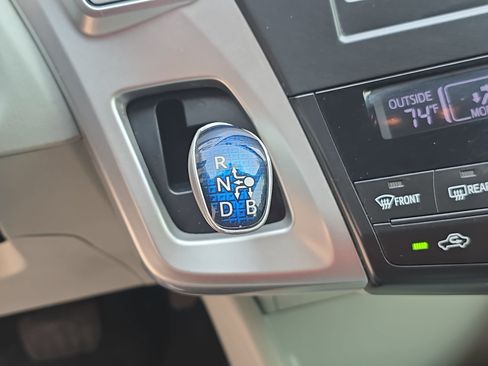 Used 2013 Toyota Prius V Two FWD image 23