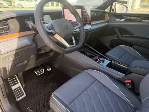 New 2026 Volkswagen Tiguan SEL R-Line AWD/4WD image 14