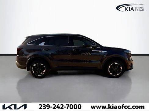New 2026 Kia Sorento S image 6
