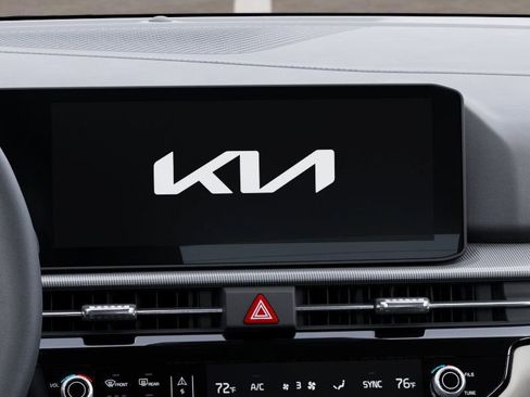 New 2026 Kia Sportage EX FWD image 43