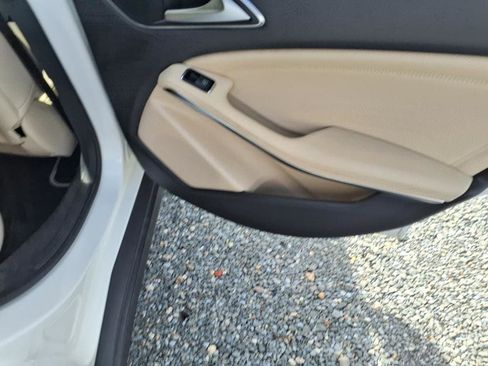 Used 2019 Mercedes-Benz GLA 250 4MATIC image 10