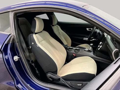 Used 2019 Ford Mustang GT RWD image 9