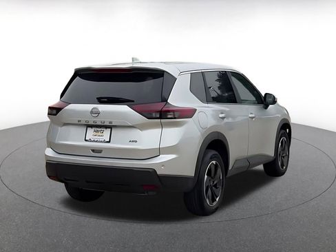 Used 2025 Nissan Rogue SV AWD/4WD image 14