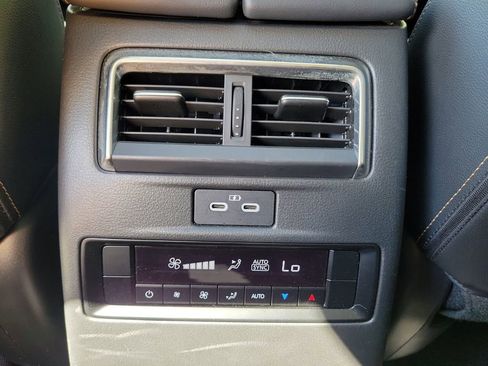 Certified 2024 MAZDA CX-90 3.3 Turbo w/ Preferred Package image 16