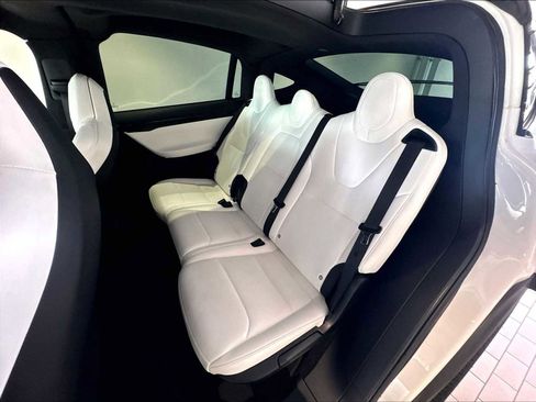 Used 2018 Tesla Model X 75D AWD/4WD image 31
