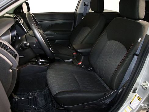 Used 2023 Mitsubishi Outlander Sport LE AWD/4WD image 4