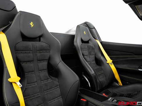 Used 2022 Ferrari F8 Tributo image 41