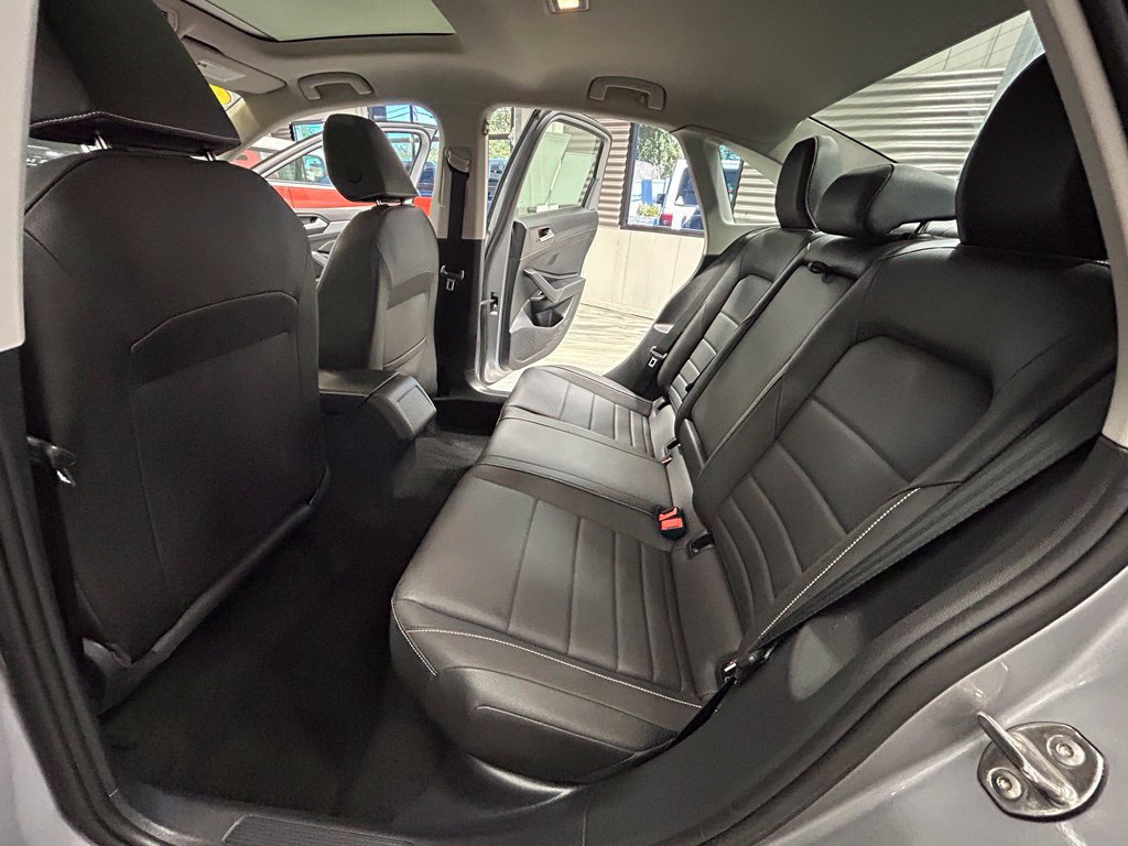 Used 2024 Volkswagen Jetta SE FWD image 51