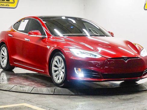 Used 2016 Tesla Model S 90D image 5