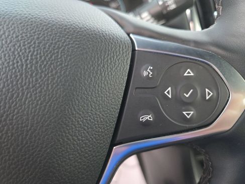 Used 2023 Chevrolet Traverse LT w/ LT Premium Package AWD/4WD image 29