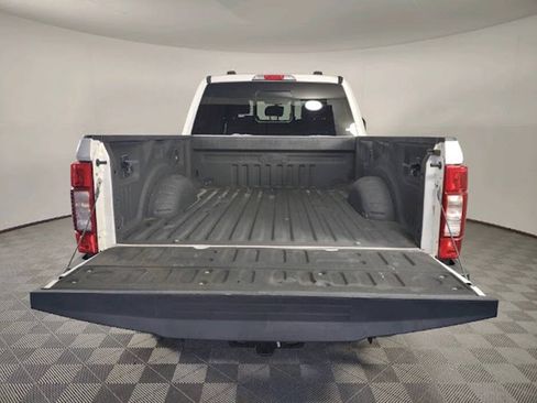 Used 2022 Ford F250 Lariat w/ Lariat Value Package AWD/4WD image 5