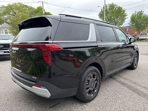 Certified 2025 Kia Carnival EX FWD image 6