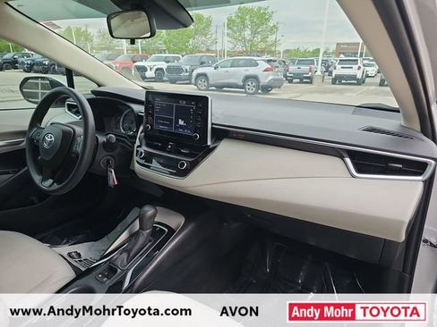 Used 2020 Toyota Corolla LE FWD image 30