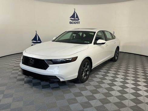 Used 2026 Honda Accord EX-L image 3