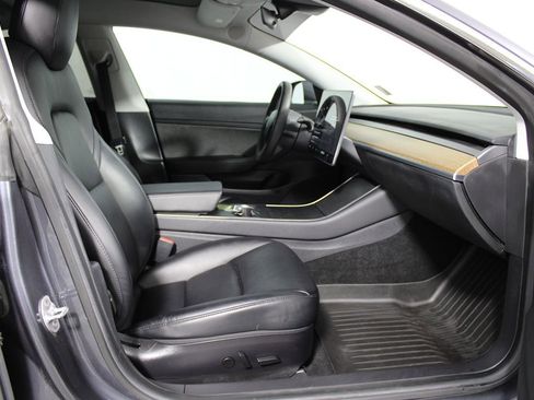 Used 2020 Tesla Model 3 Standard Range Plus image 17